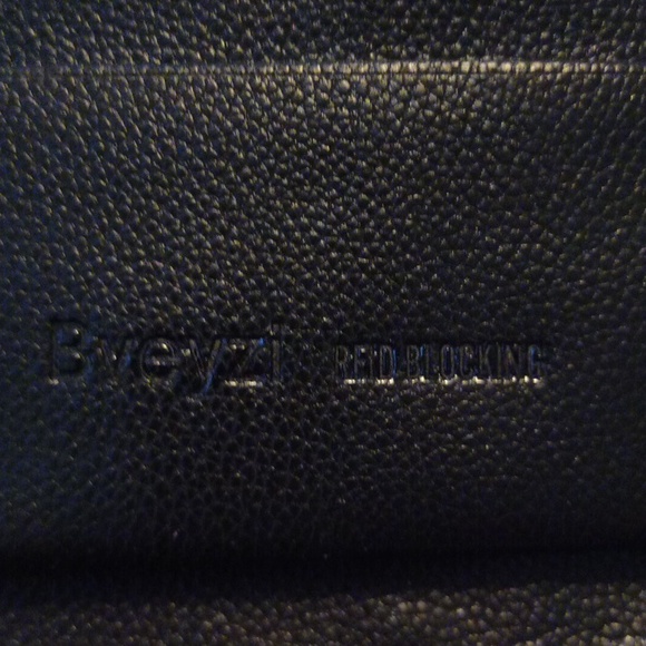 Bvbyzi RFID blocking faux leather wallet wristlet - Picture 5 of 10